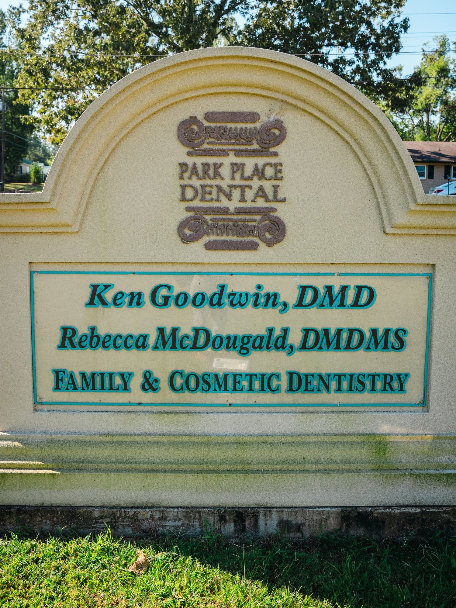 The Park Place Dental sign at 403 N 3rd St in Booneville, Mississippi